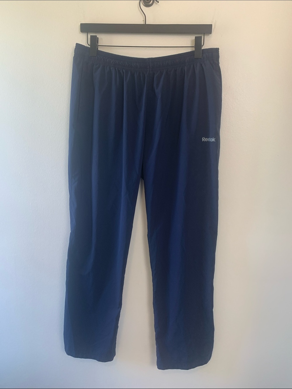 Reebok   Mens Navy Blue Lightweight Wind Pants, Pockets, Comfort Waistband